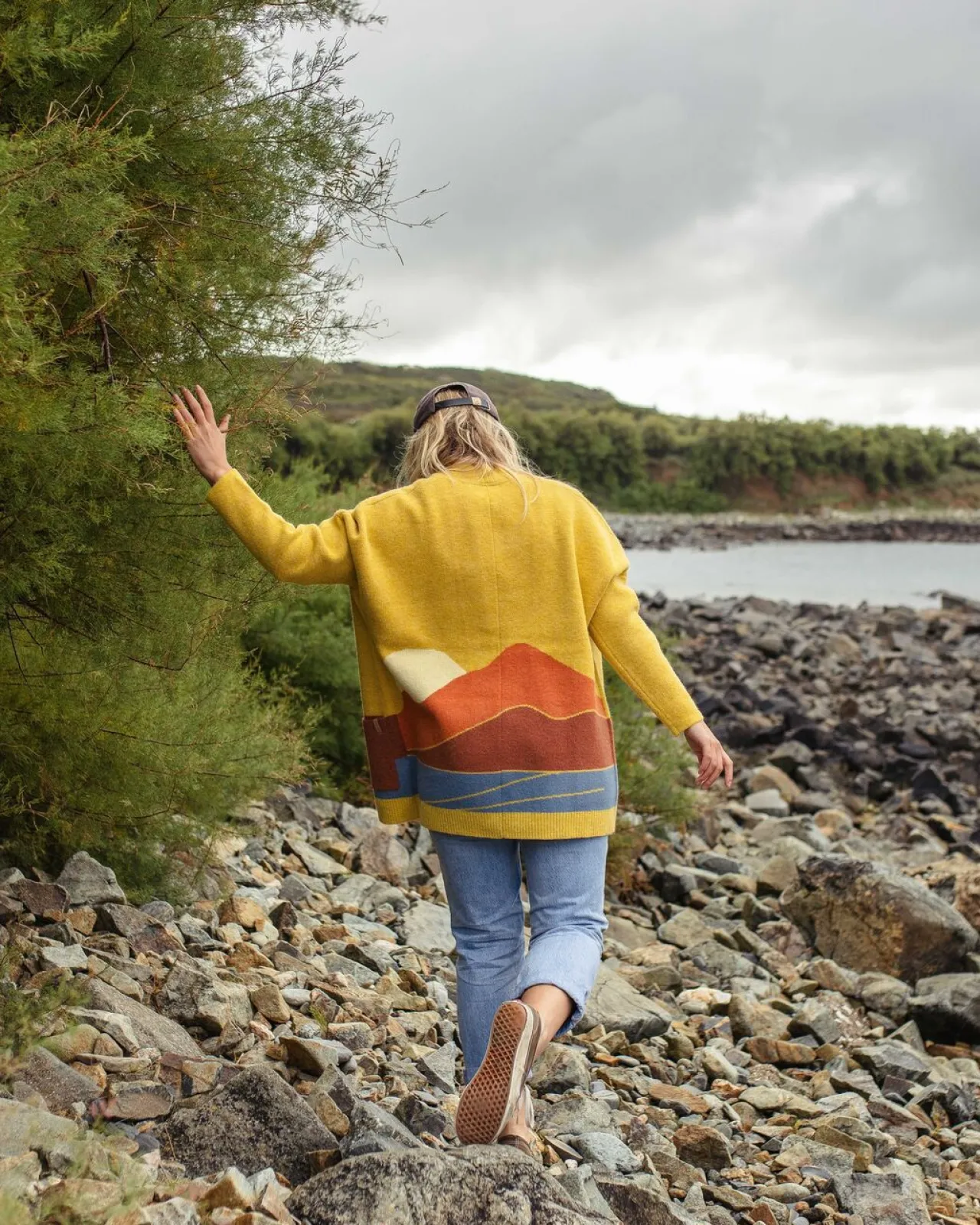 vista_recycelter_strickcardigan__bernsteingold_7.webp New Vista Recycelter Strickcardigan - Damen Strickwaren