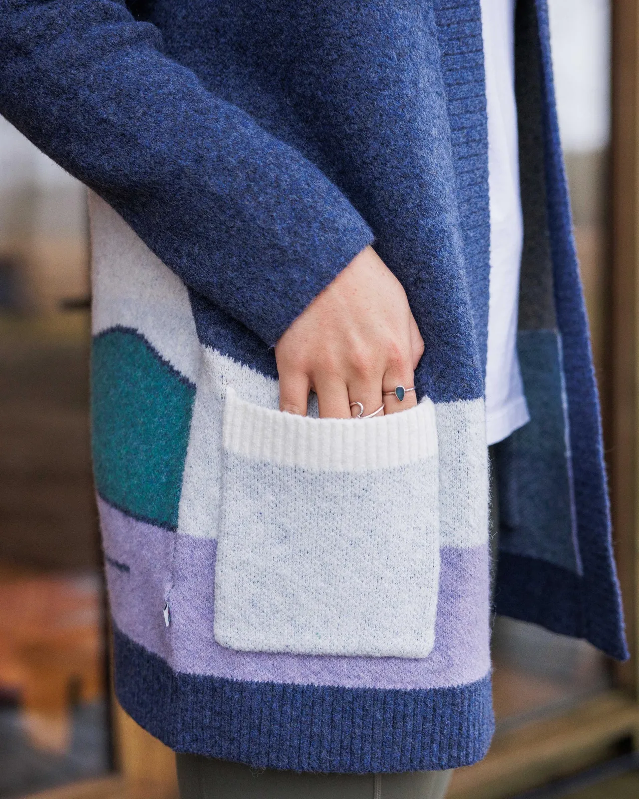 vista_recycelter_strickcardigan__dunkler_denim_4.webp Discount Vista Recycelter Strickcardigan - Dunkler Denim Damen Strickwaren