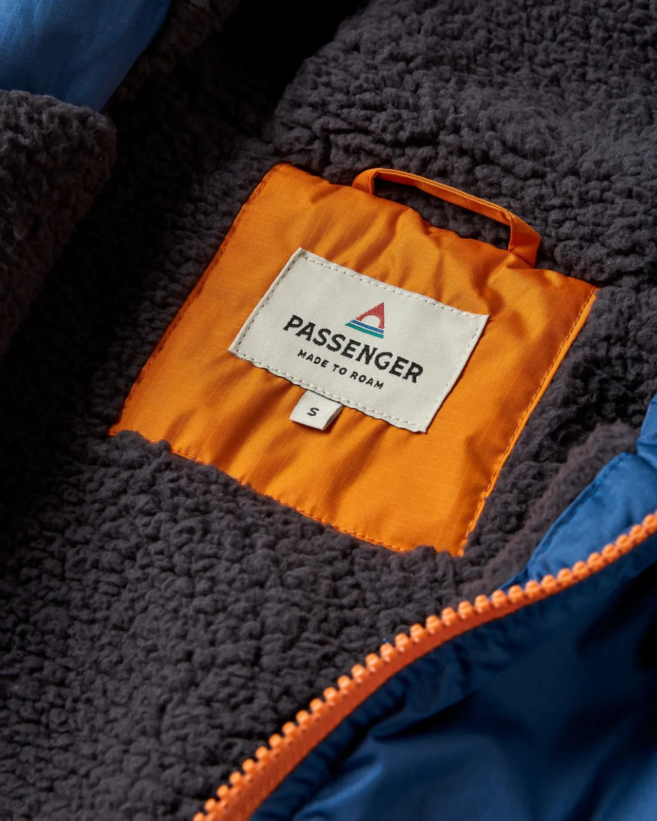 waves_recycelter_sherpa_geftterter_surfponcho__dunkles_denim_tiefes_marineblau_6-1.webp Discount Waves Recycelter Sherpa Gefütterter Surf-Poncho - Dunkles Denim/ Tiefes Marineblau Surf-ponchos | Surf-ponchos