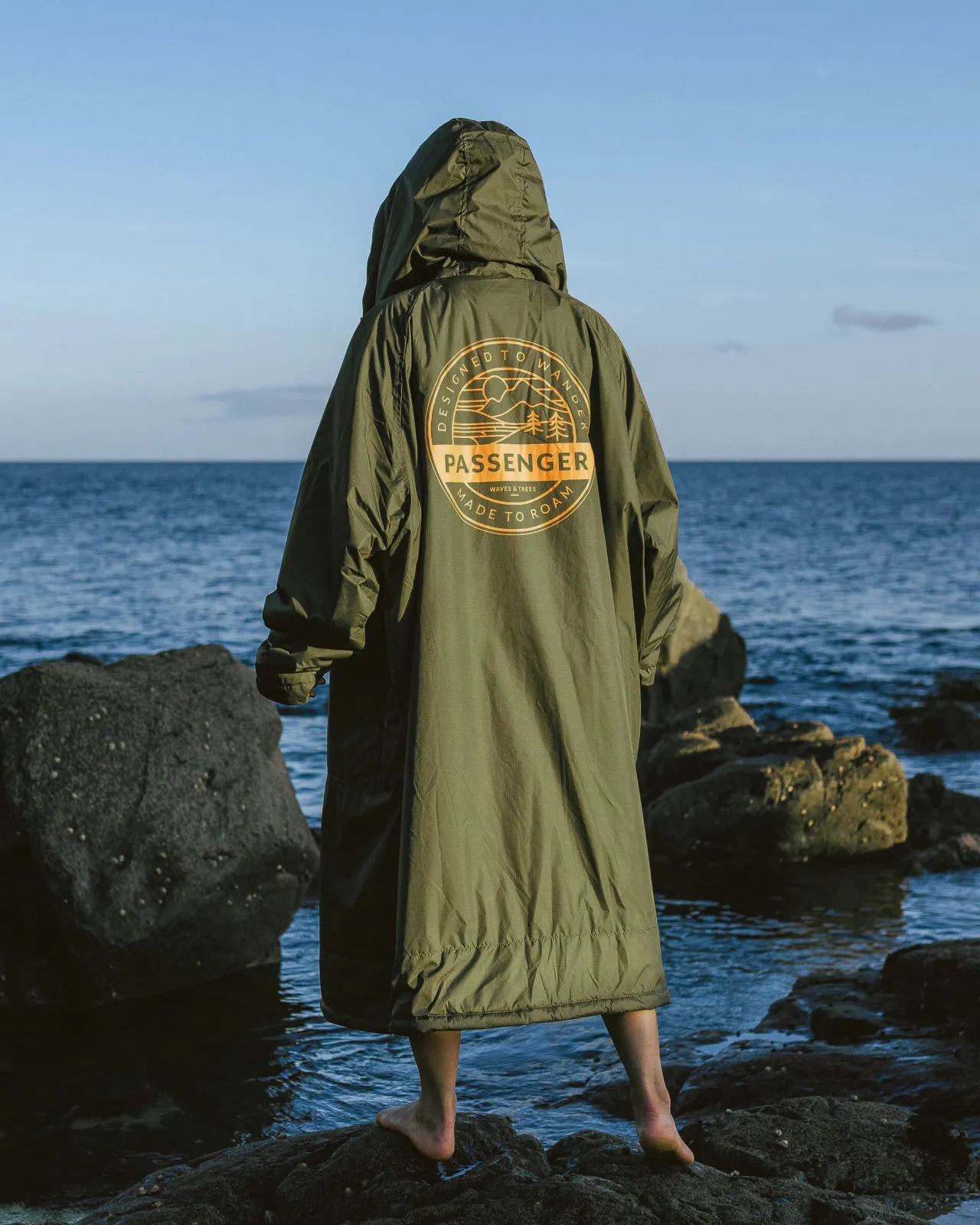 waves_recycelter_sherpa_geftterter_surfponcho__khaki_21.webp Fashion Waves Recycelter Sherpa Gefütterter Surf-Poncho - Surf-ponchos | Surfzubehör