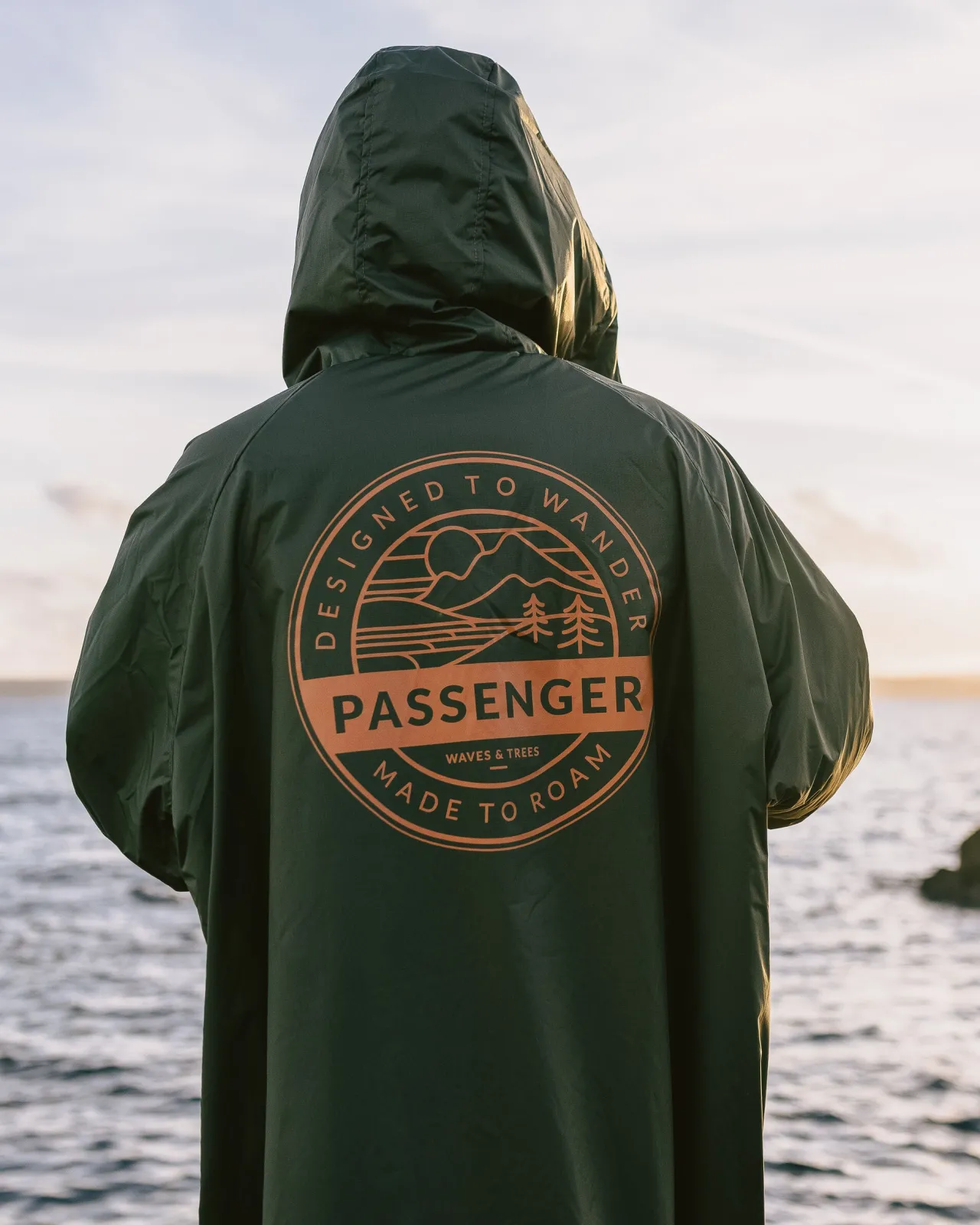 waves_recycelter_sherpa_geftterter_surfponcho__khaki_6.webp Fashion Waves Recycelter Sherpa Gefütterter Surf-Poncho - Surf-ponchos | Surfzubehör