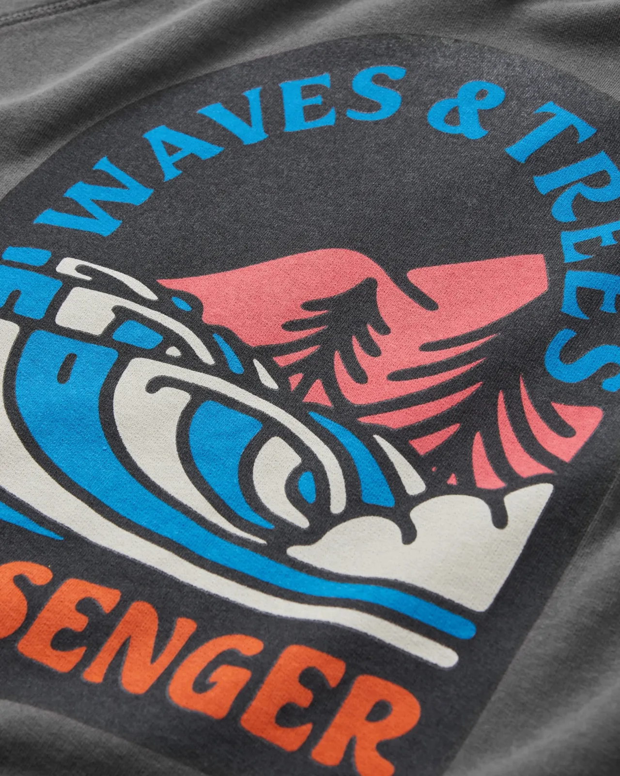 waves_u_trees_recyceltes_baumwollsweatshirt__holzkohle_4.webp Fashion Waves u0026 Trees Recyceltes Baumwoll-Sweatshirt - Damen Kapuzenpullover & Sweatshirts