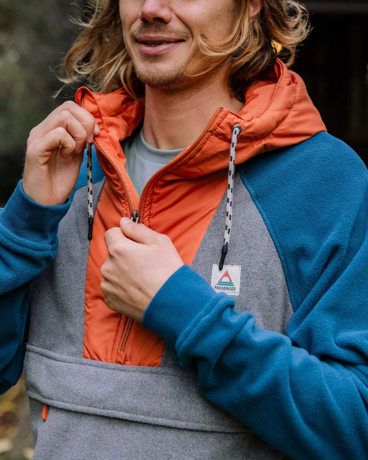woodland_kapuzenpullover_mit__reiverschluss_aus_recyceltem_polarfleece__graumeliert__gezeitenblau_3.webp Clearance Woodland Kapuzenpullover mit 1/2 Reißverschluss aus recyceltem Polarfleece - Graumeliert / Gezeitenblau Herren Fleece | Fleece