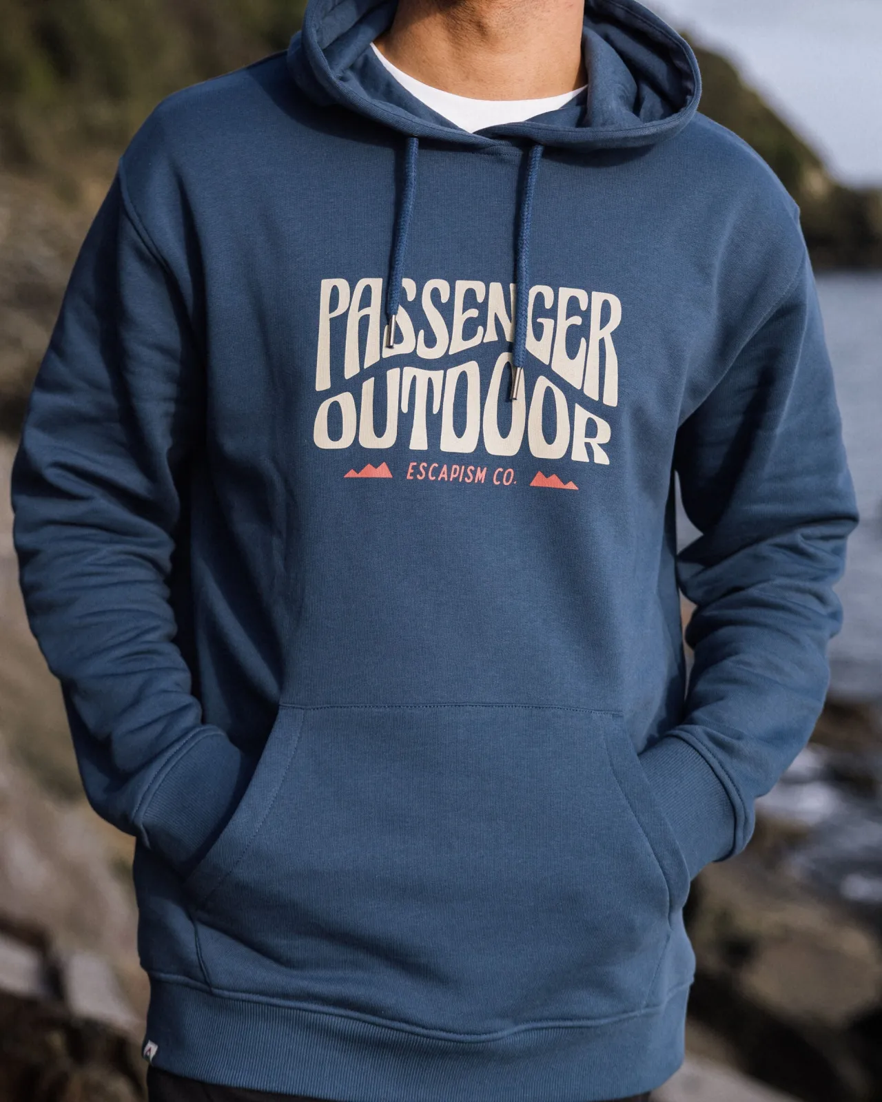 yuca_biobaumwoll_hoodie__dunkler_denim_1.webp Fashion Yuca Bio-Baumwoll Hoodie - Dunkler Denim Herren Kapuzenpullover & Sweatshirts